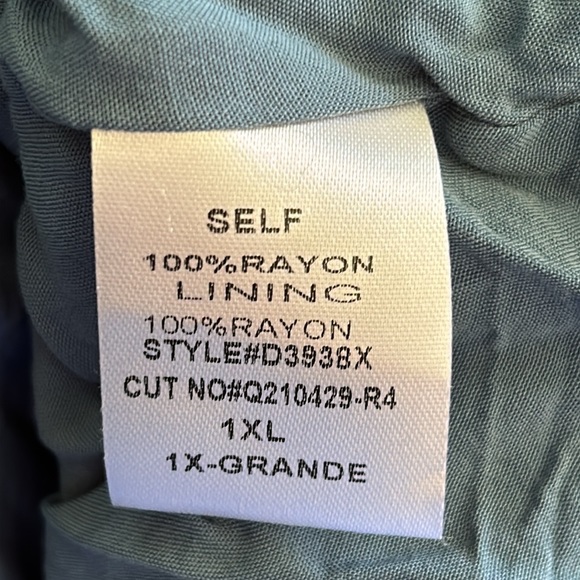 Blush BJ floral midi dress 1XL gathered with elastic back, plunging front w/ tie - Picture 8 of 8